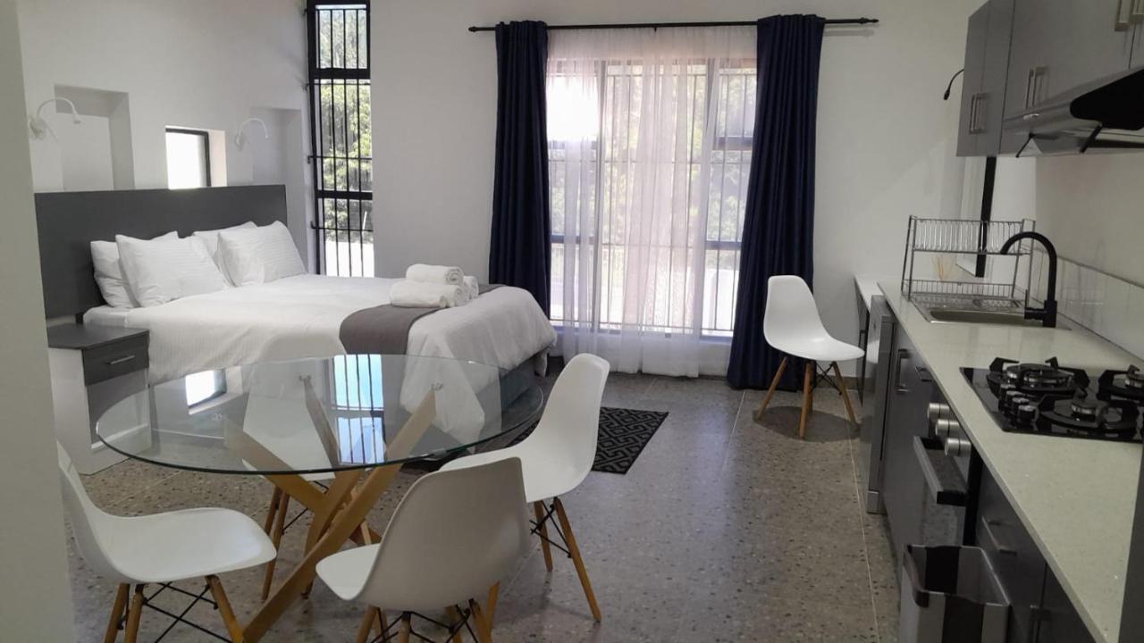 The Wishing Well Guest House Self-Catering Порт-Эдвард Экстерьер фото